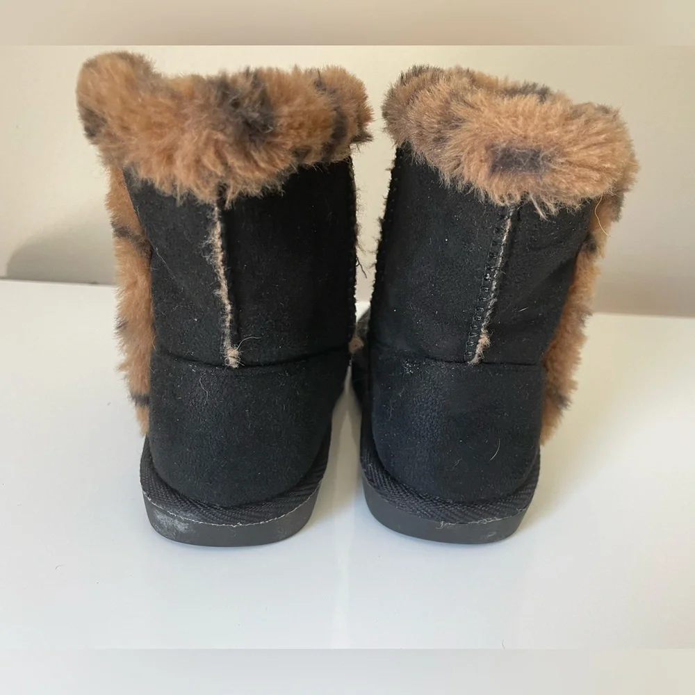 3/$30 Kids Toddler Girl Size 7/8 Lily & Dan Cold Boots Black Leopard Trim